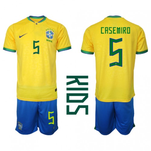 Dres Brazil Casemiro #5 Domaci za djecu SP 2022 Kratak Rukav (+ kratke hlače)